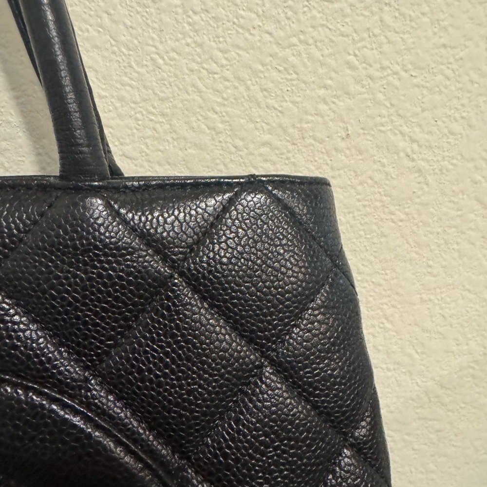 CHANEL Black Quilted Double C Shoulder Bag - Picture 4 of 13